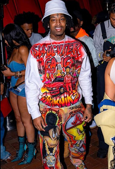 Full body image of 21 Savage